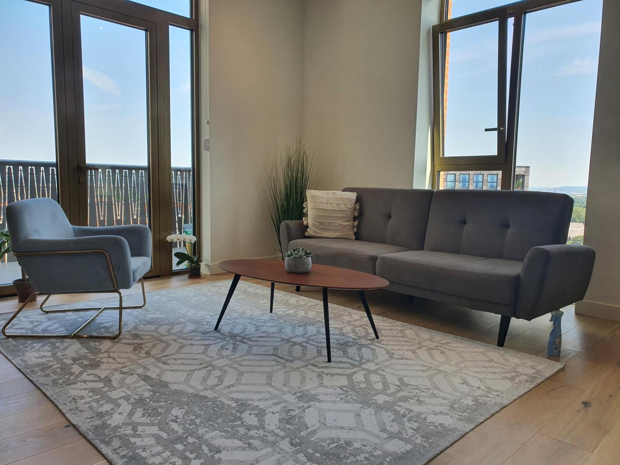 Cozy Room With Private Bathroom In Luxurious Flat 런던 외부 사진